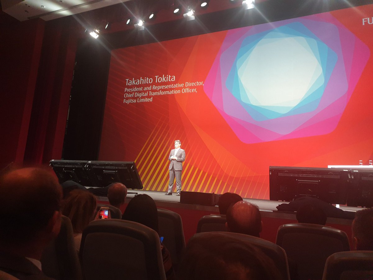 iriagala's tweet image. #fujitsuforum2019#presidentefujitsu @Fujitsu_ES #mejorpartner #TransformacionDigital