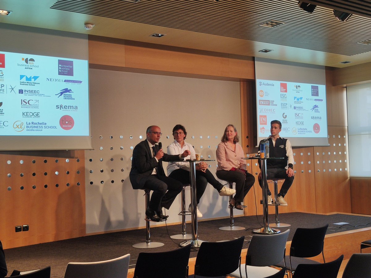 audencia's tweet photo. #Salons - Venez assistez à la 2e conférence sur la thématique "L'#international en Grande École de Commerce". @narnaudAUDENCIA, directeur des programmes @audencia répondra à toutes vos questions au #ForumGrandOuest. https://t.co/MExouwoyMA