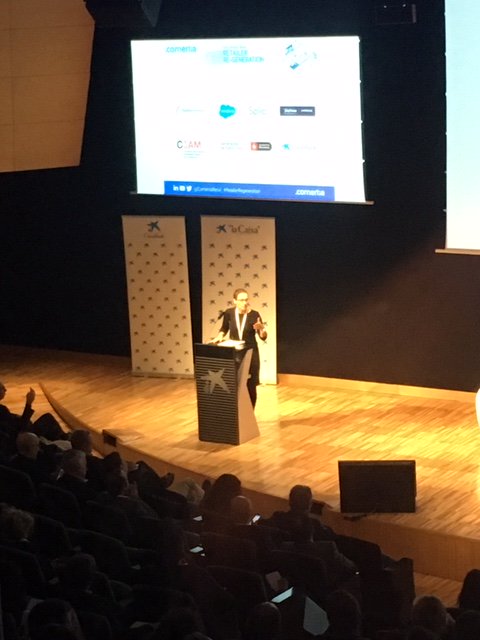 ComertiaRetail's tweet photo. La transformació cultural vist per Sra. Judit Esteve @JEsteve39 , Directora d’Operacions Institucionals Catalunya i Balears a Carrefour.  La diversitat dels equips en aporta molt valor. Apostem pel TALENT "sense cognoms".  #RetailerRegeneration #JornadaRetailComertia https://t.co/JdSb3n3aUY