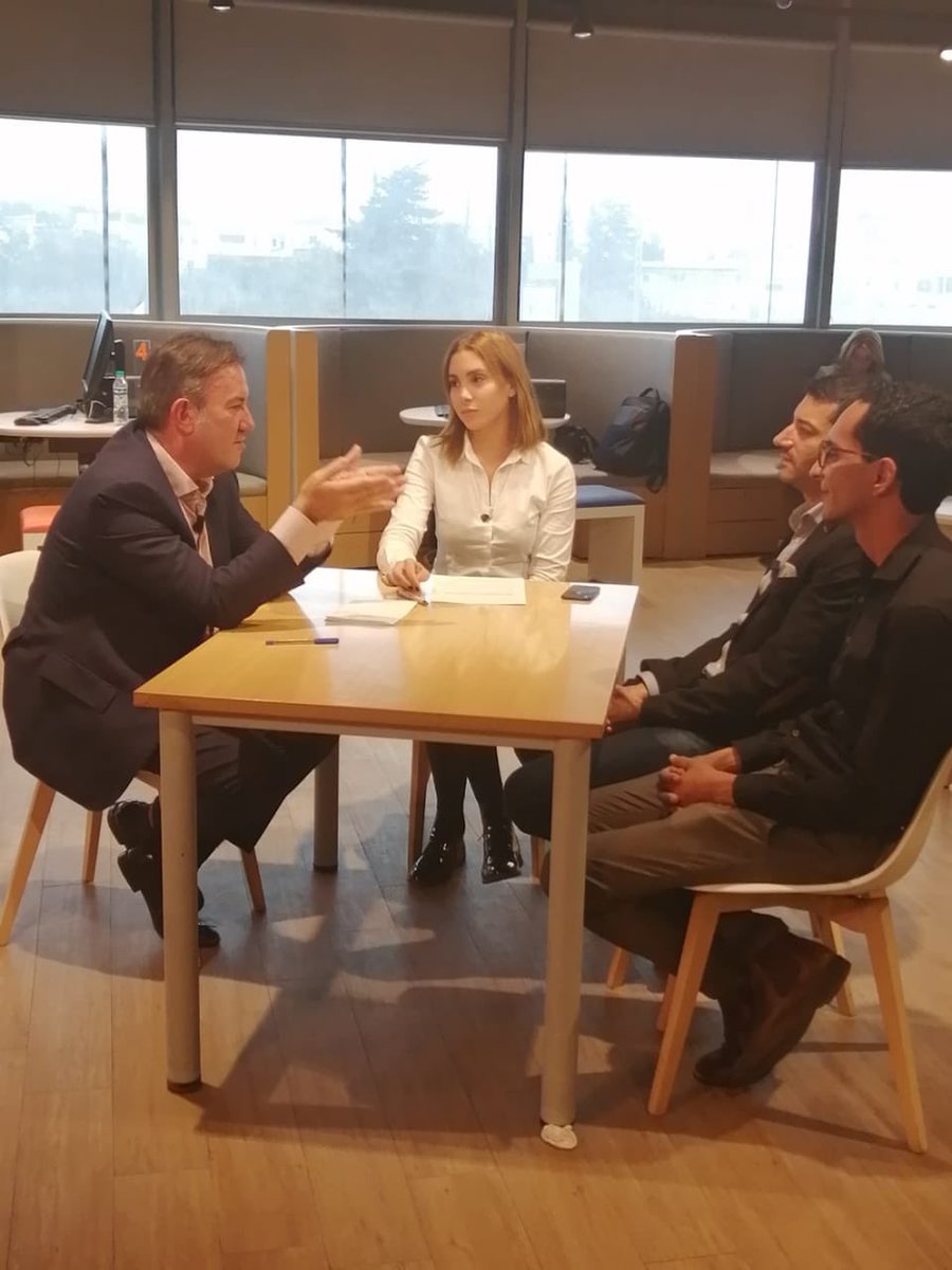 InesBrahim's tweet image. Au micro emission live interne   @OrangeTN #innovation @millet_thierry @Marwabek_tn @GadachaPro