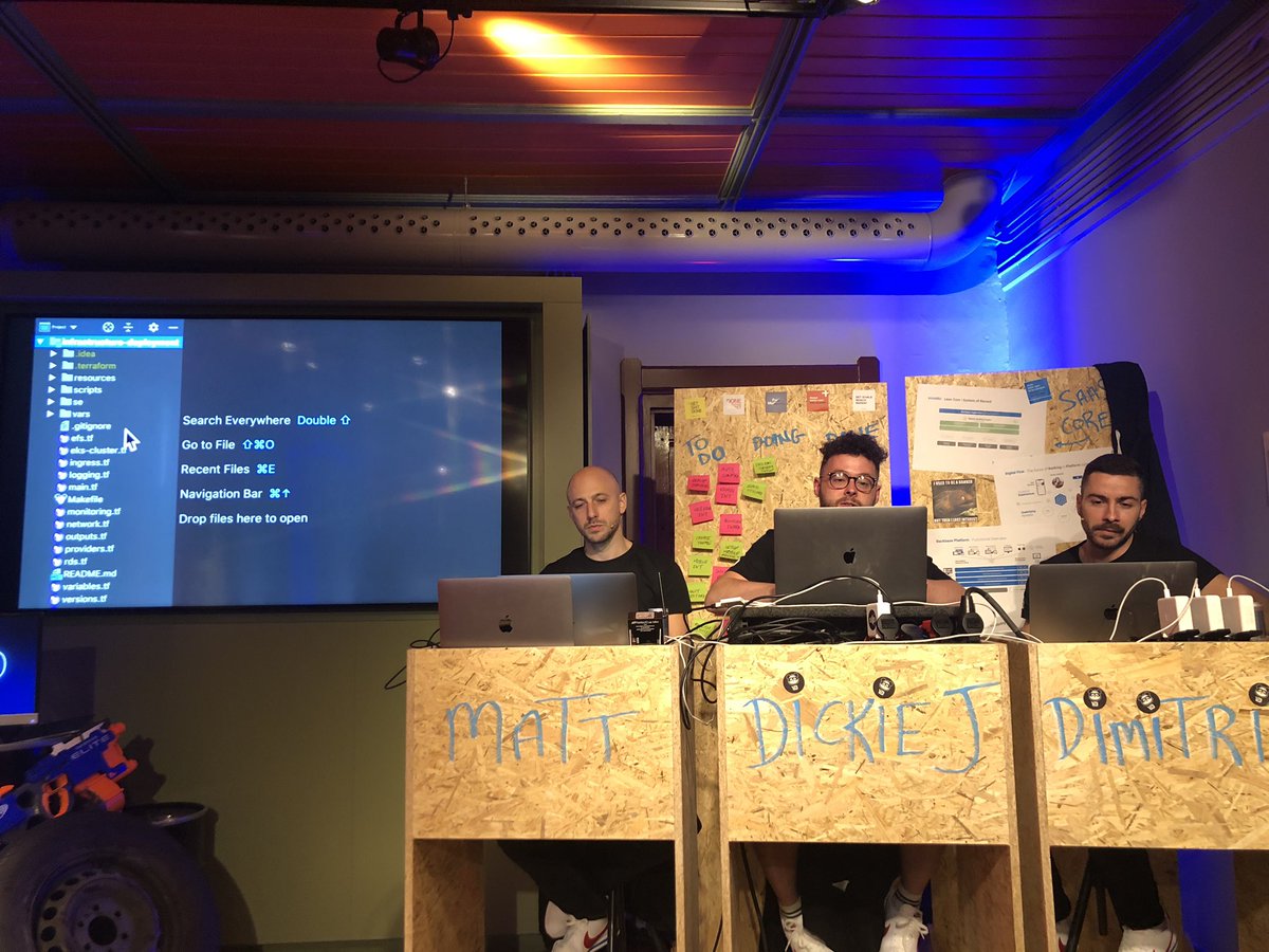 TomasBarbaric's tweet photo. Building a #neobank in 60 minutes with @backbase at Backbase Connect 2019
#agile #fintech https://t.co/JB0rFaGVr1