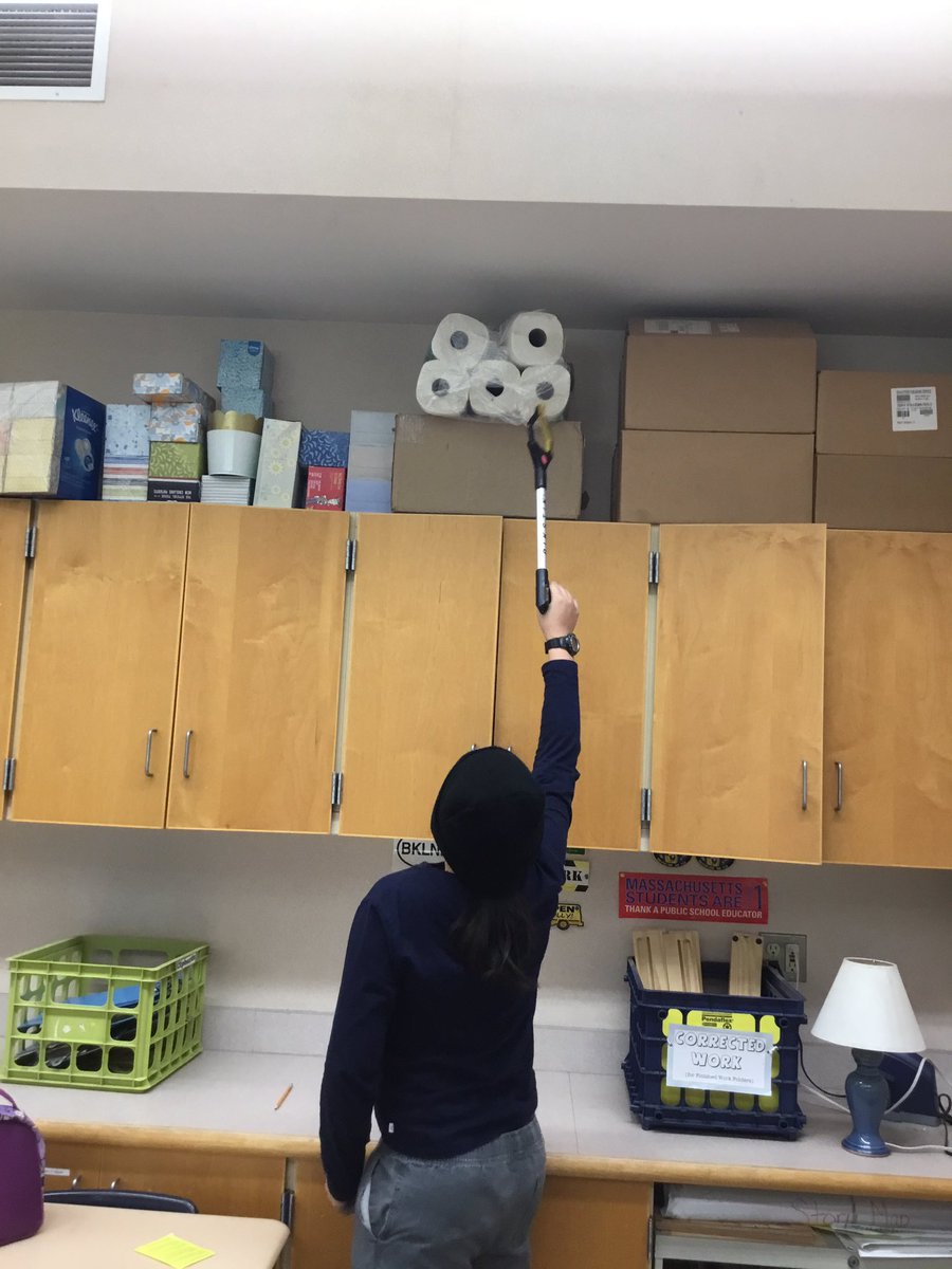 Lincoln4F's tweet photo. Today during Understanding our Differences &amp; Similarities, 4th graders explored adaptive tools, identified environmental barriers, and got FIRED up about the world of adaptive sports! 🔥 
https://t.co/fHwZmPeGy5 @4GLincoln https://t.co/kW8uem6bDJ