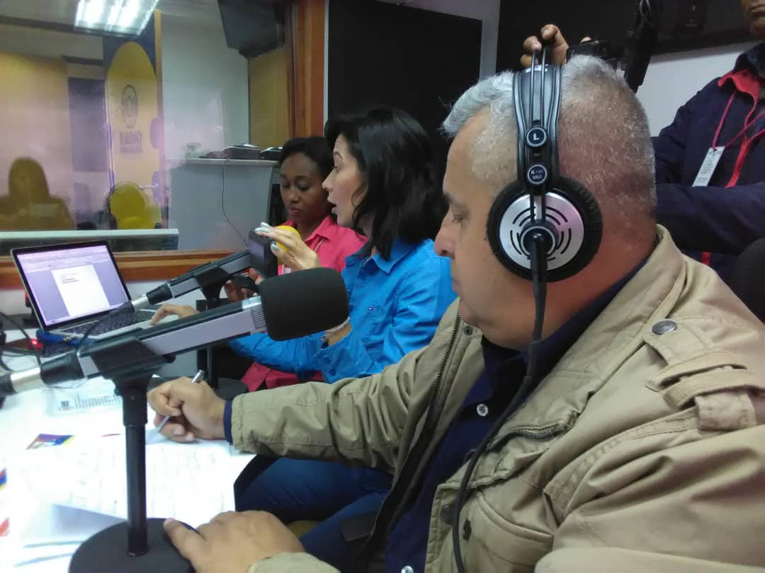 salainass's tweet photo. #InassInforma
 La Segunda vicepresidenta de la @ANC_ve, @gladysrequena se encuentra en @FmMiraflores, conversando del viaje realizado a Cuba donde se llevó a cabo el Encuentro Antiimperialista por la democracia,la solidaridad y en contra del imperialismo.
#VenezuelaVictoriosa https://t.co/TZQrqjkRQq