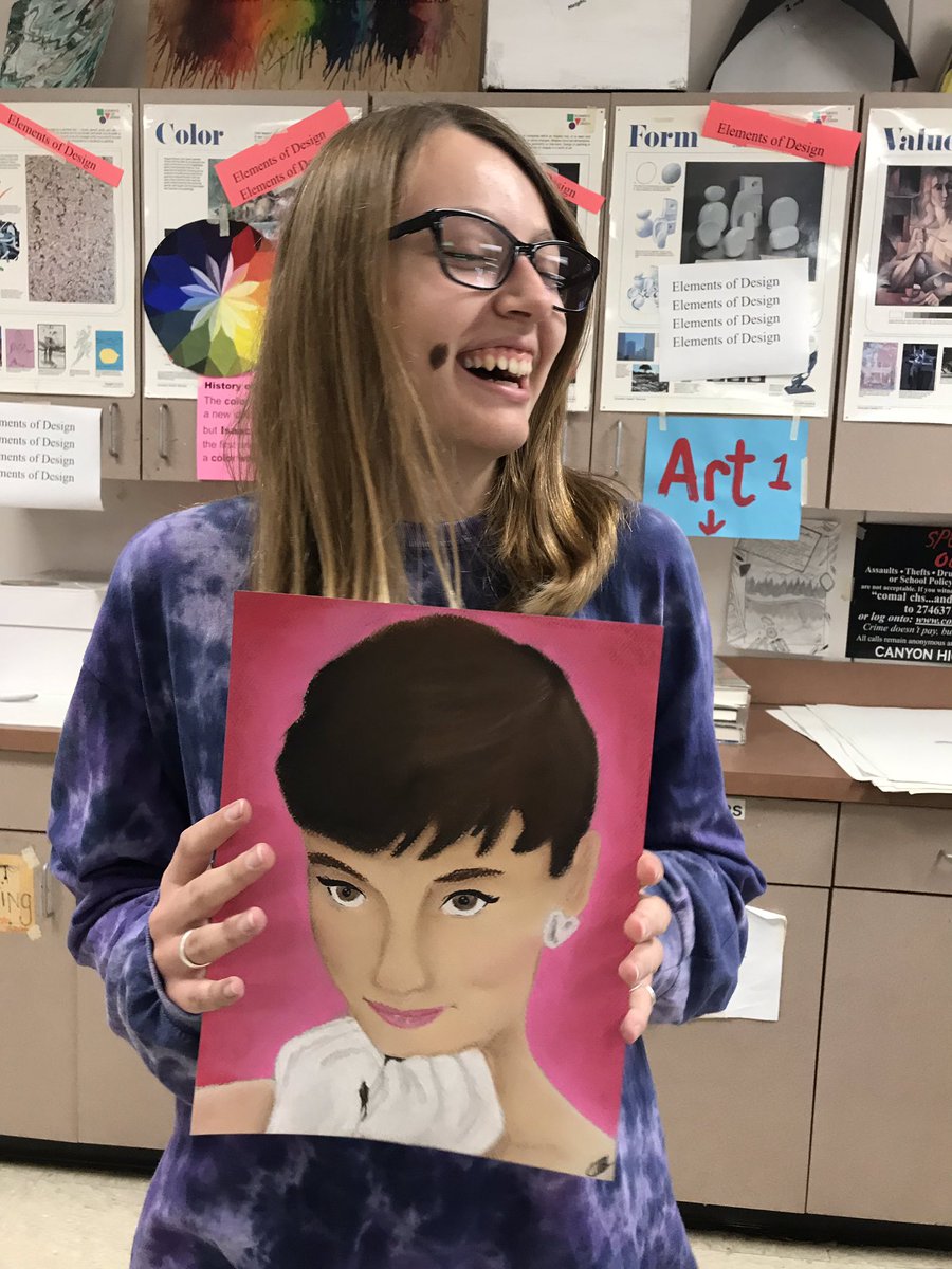 CHS_Deatherage's tweet photo. Look how great this turned out! Way to go Layla! #ComalFineArts #pastel #advancedpainting @CanyonPrincipal @MrsWoodrom @CHSNoMoARDs @Supt_comalisd  @LaylaRayburn https://t.co/ym1vWyXw7g