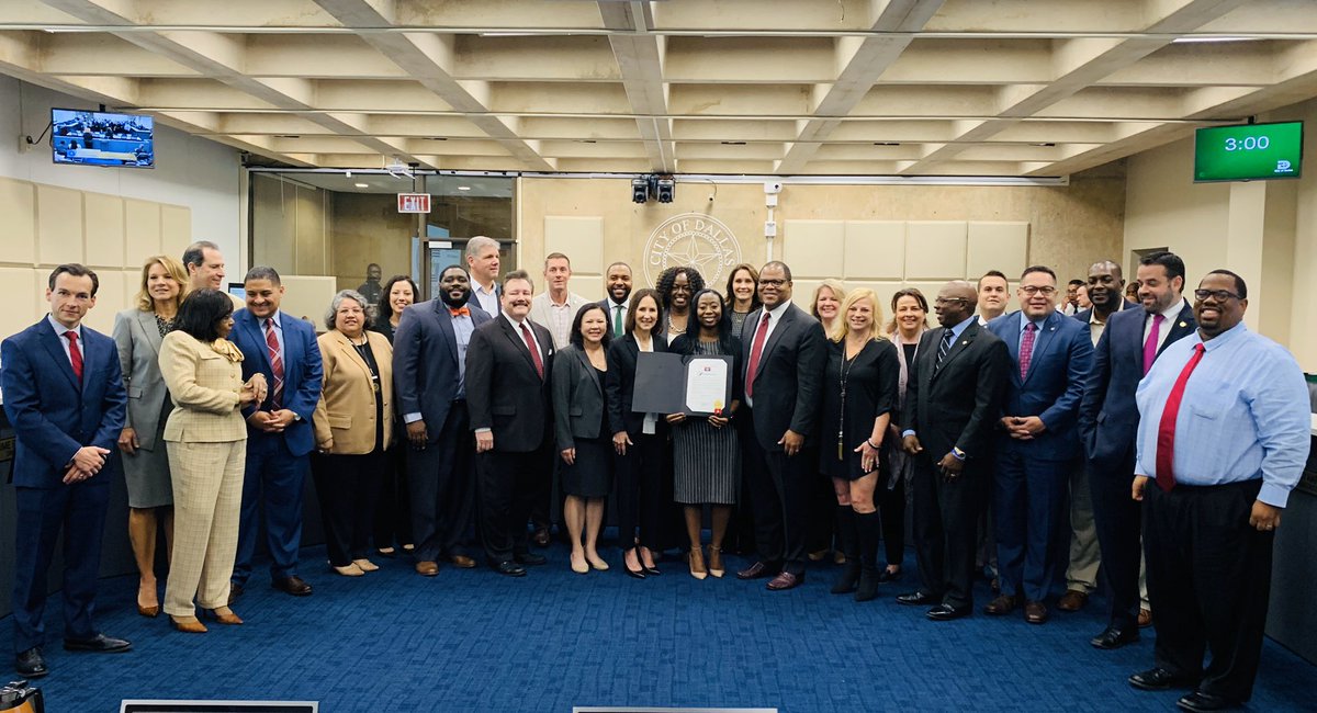 DallasMayor's tweet photo. The @CityOfDallas City Council recognized our Municipal Court this morning in honor of #MunicipalCourtWeek. We are thankful to our outstanding municipal court staff for their service to our city. https://t.co/7NXvNcDcwF