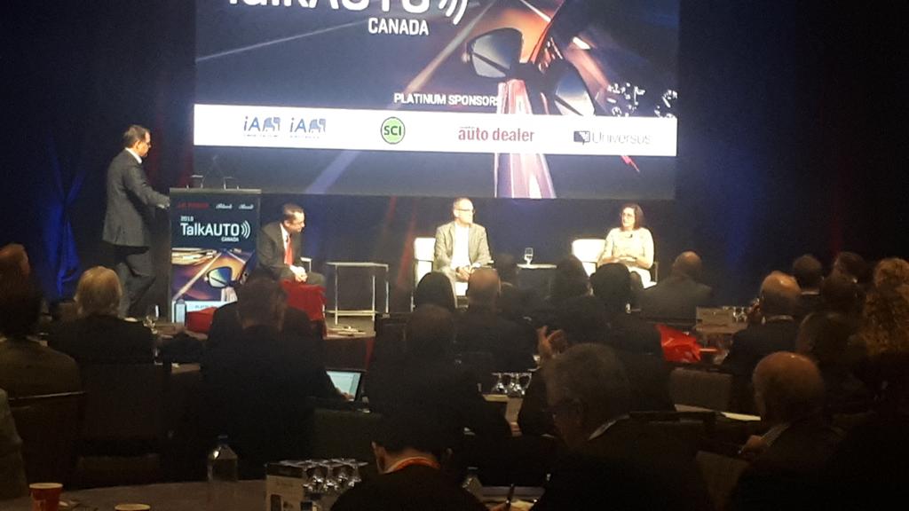 CanBlackBook's tweet photo. #TalkAUTOCanada Q&A Panel dissecting data and tech today and into the near future in Canada's #autoindustry https://t.co/aPf4u7KVtn