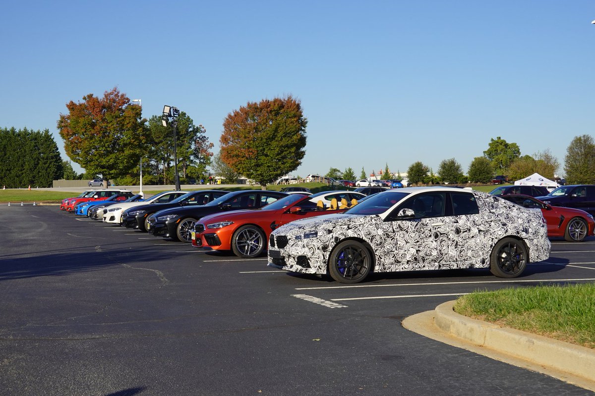 gabosalazar21's tweet photo. Hoy es un día #BMWtestFest y me dijeron que tomara el auto que quiera de la familia @BMWMex para prueba de manejo. Incluso el preproducción del Serie 2 Gran Coupé, el Alpina B7 o Rolls-Royce Cullinan 😱😱😱 ¿Por cuál empezamos? https://t.co/SztgGTAoZ3