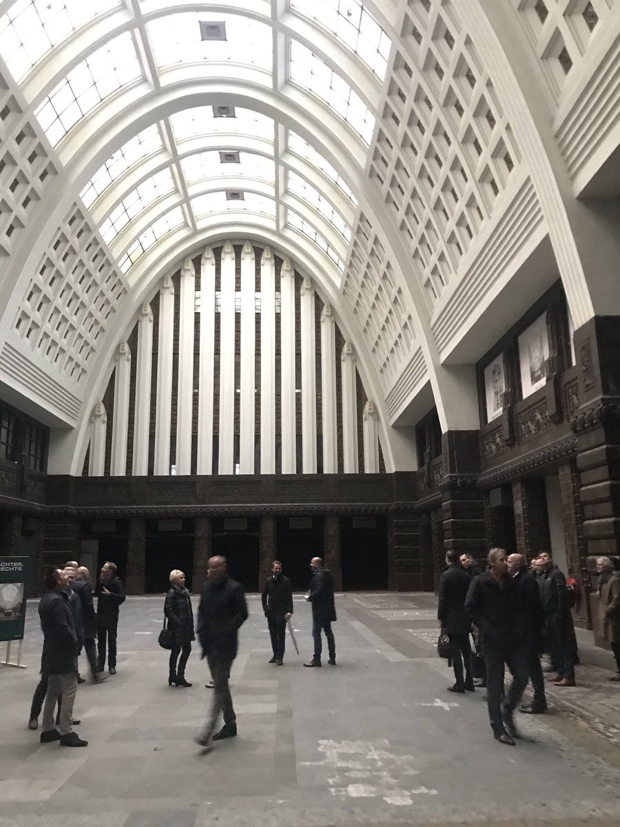 SSMRetailPltfrm's tweet photo. Herontwikkeling van het postkantoor, inclusief toren met 5* hotel en luxe stadsappartementen. #ssmretailplatform #shopview #rotterdam https://t.co/vOuzrZ8X0c