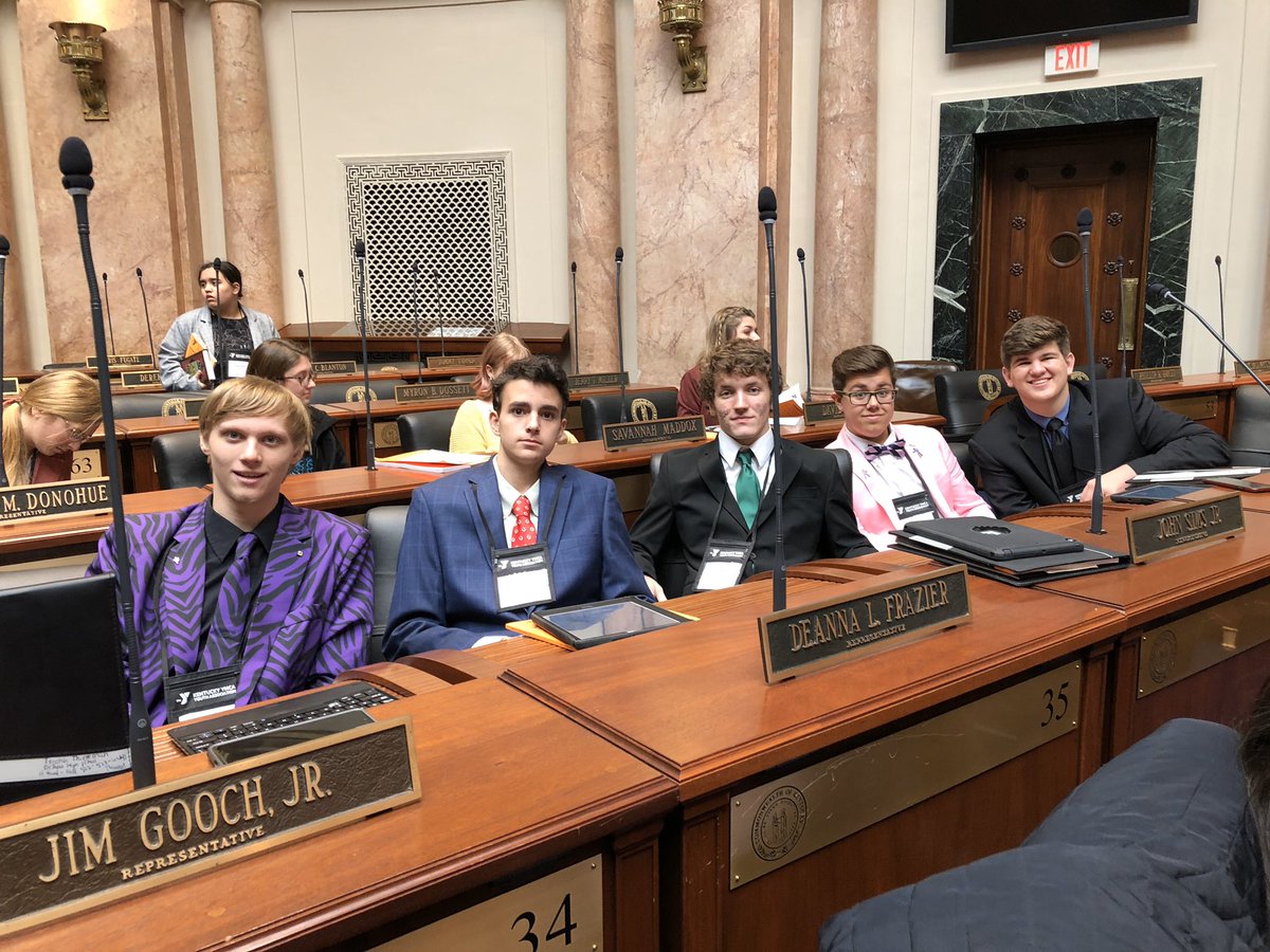 DeSales_Colts's tweet photo. The Colts KYA group came back victorious today. DeSales was recognized as a Premiere Delegation. Congratulations, gentlemen! #ColtPride https://t.co/R1s55xJibj