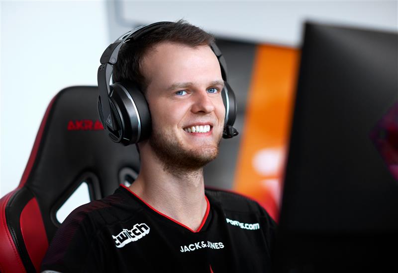 Astralis Counter-Strike on X: "WIN THE LATEST TURTLE BEACH HEADSET 🎧 Win  the new Elite Atlas Aero wireless headset for PC. All you need to do is  retweet this post and follow @