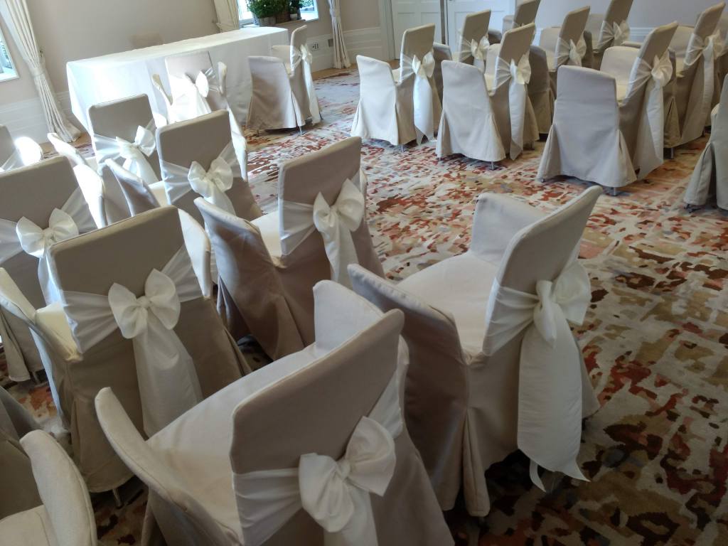BeauEventsFi's tweet photo. Coworth Park – Ivory Taffeta https://t.co/W6A3npu3d0 https://t.co/WE9PXDVLuu