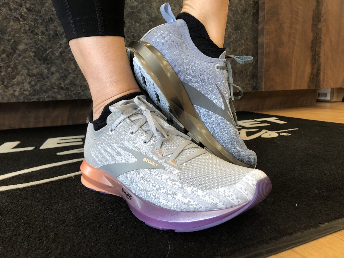 FFFortMill's tweet image. Re-Energize your run this fall with the all new @brooksrunning Levitate 3! With an all new engineered sock like upper to hold the foot through every bound and leap! Tell us which Women’s color you prefer: White/Purple/Cantaloupe OR Kentucky Blue/Mint/Grey?