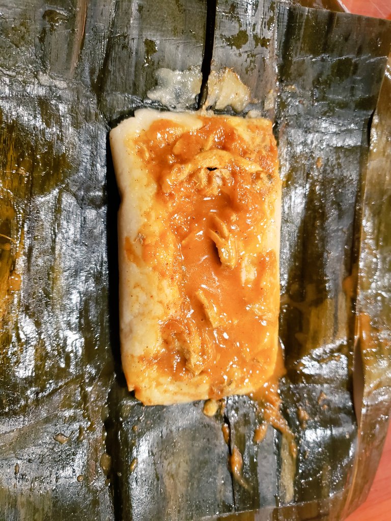 acertijo_m's tweet photo. Que feo bajar la mirada con los ojos llenos de lágrimas y mirar tu tamal en el suelo.
#Noviembre #Tamales #SeñalDivina #ModoFat🐷 https://t.co/kcdpkvpSDj