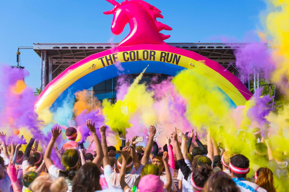 RunExperienceMX's tweet photo. Comparte una foto tuya en alguna Carrera de Color con lo siguiente:
Etiqueta a: @TheColorRunMEX, @totalrunning, @RunExperienceMX
Usa los HT’s: #TheColorRunMX, #Happiest5k, #TCRNIGHT, #RunDifferent
Los dos primeros ganan un pase doble para la carrera más feliz del año!! 🤘🏽😎🦄🌈 https://t.co/l4czIA2te5