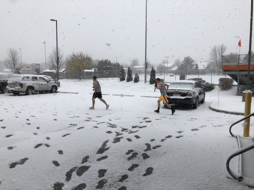 BrehmPE's tweet photo. Performance Training made the most of the snow today with some outdoor conditioning and “natures cryotherapy” after. #wdppride https://t.co/nofFBUclvz