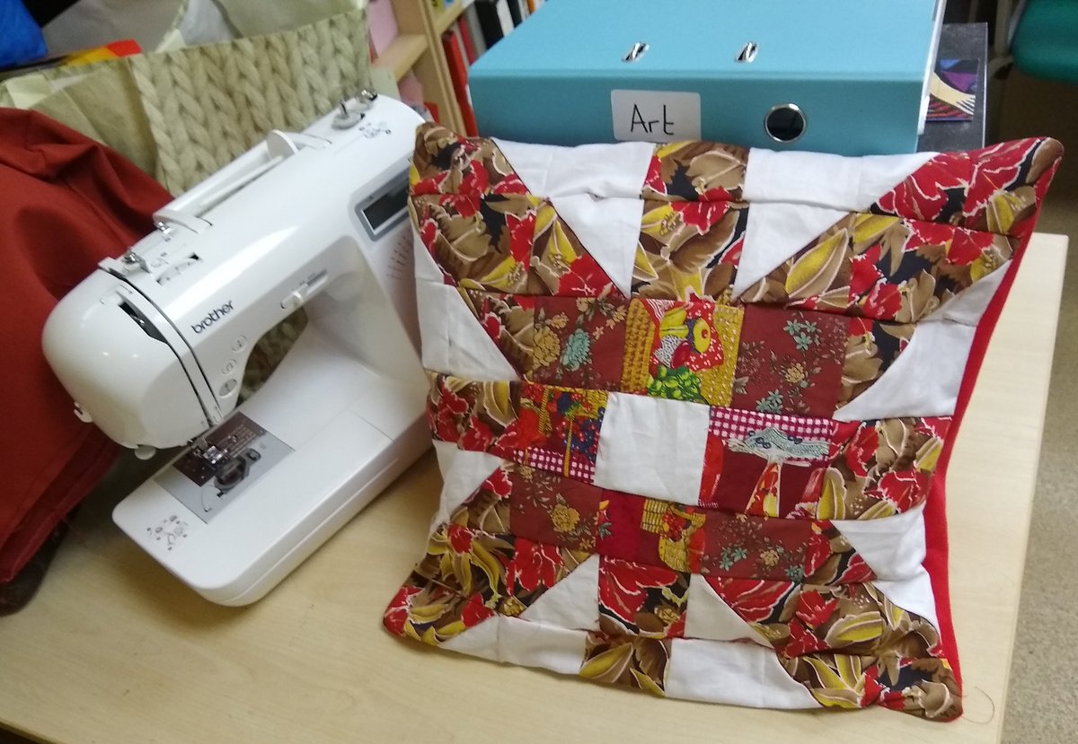 Mettlpt's tweet photo. The material world's latest completed project, a Criss cross cushion cover! #mettcentre #materialworld #cushioncover https://t.co/vneE1SpsTf