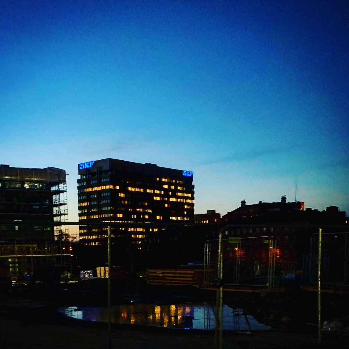 eresebo's tweet photo. Fantastic two days at @SKFgroup hosting the entire AMEXCI group, 11 of Swedens largest (and oldest!) companies. Future in additive manufacturing is looking bright for Swedish industry! #future #AdditiveManufacturing #AMEXCI https://t.co/ZnezGSRdC4