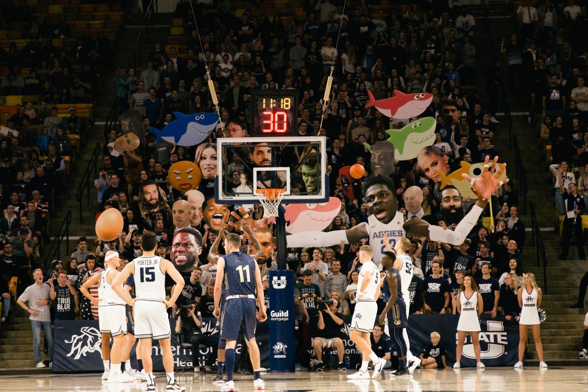 USUAggies's tweet photo. It's that time of year again. Spectrum magic is back! 🏀 #AggiesAllTheWay https://t.co/TVy0O6Axgq
