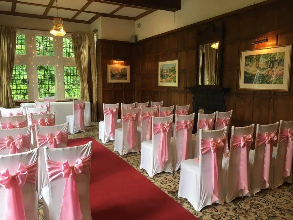 BeauEventsFi's tweet photo. Cantley House Hotel – Light Pink Satin https://t.co/4aQPbgHsT6 https://t.co/QU2oG5q7iZ