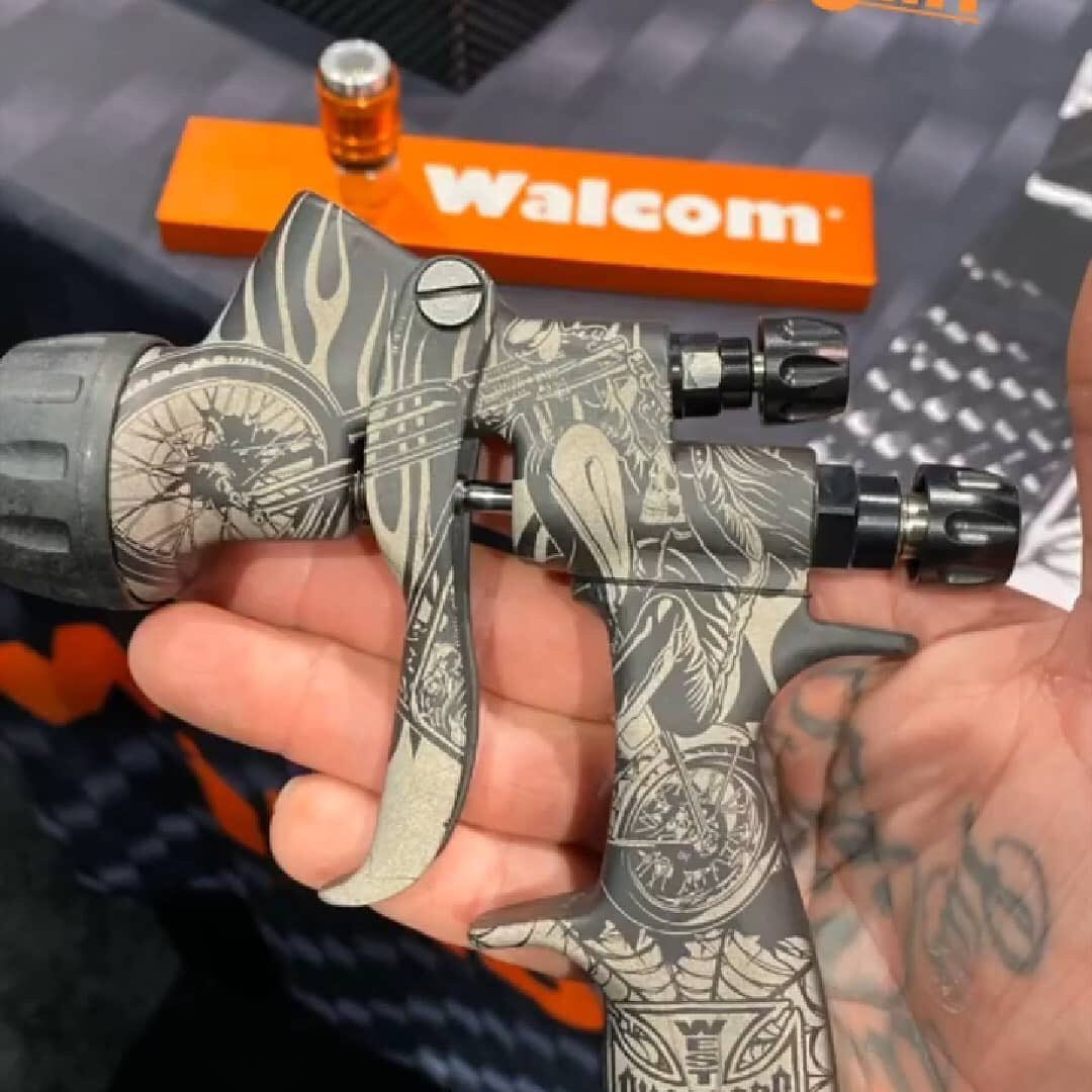 JesseJamesFans's tweet photo. 💥
West coast chopper limited edition, available at https://t.co/Mu4jYXvUbG in limited quantities $995 in a real carbon fiber collection box
.
.
.
#westcoastchoppers #walcomgenesicarbonio360 #walcom #genesicarbonio360 https://t.co/fbr4qZYjWg