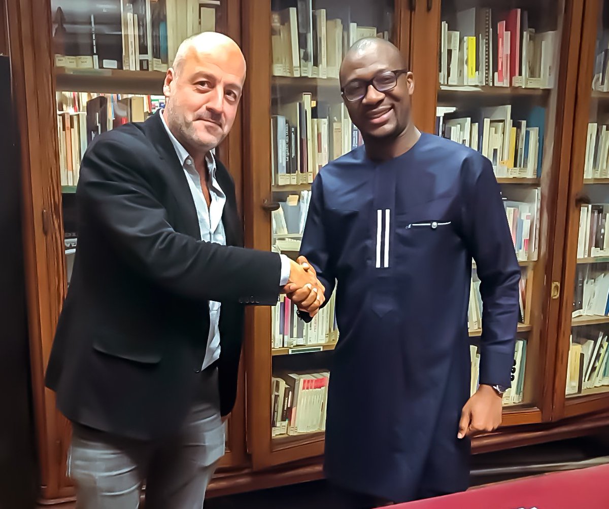 Lille. Mardi 05.11.2019. Lancement d'une Licence en #média et Management à #Abidjan. Heureux d'avoir signé cette convention au nom de l'<a href="/InstitutMedias/">IAM Abidjan</a> avec <a href="/ldreyfus/">Louis Dreyfus</a> PCA de l'<a href="/ESJLille/">ESJ Lille</a> et président du directoire de <a href="/lemondefr/">Le Monde</a>. 
👉 bit.ly/2PT5nm5
#CIVPresse #CivEdu