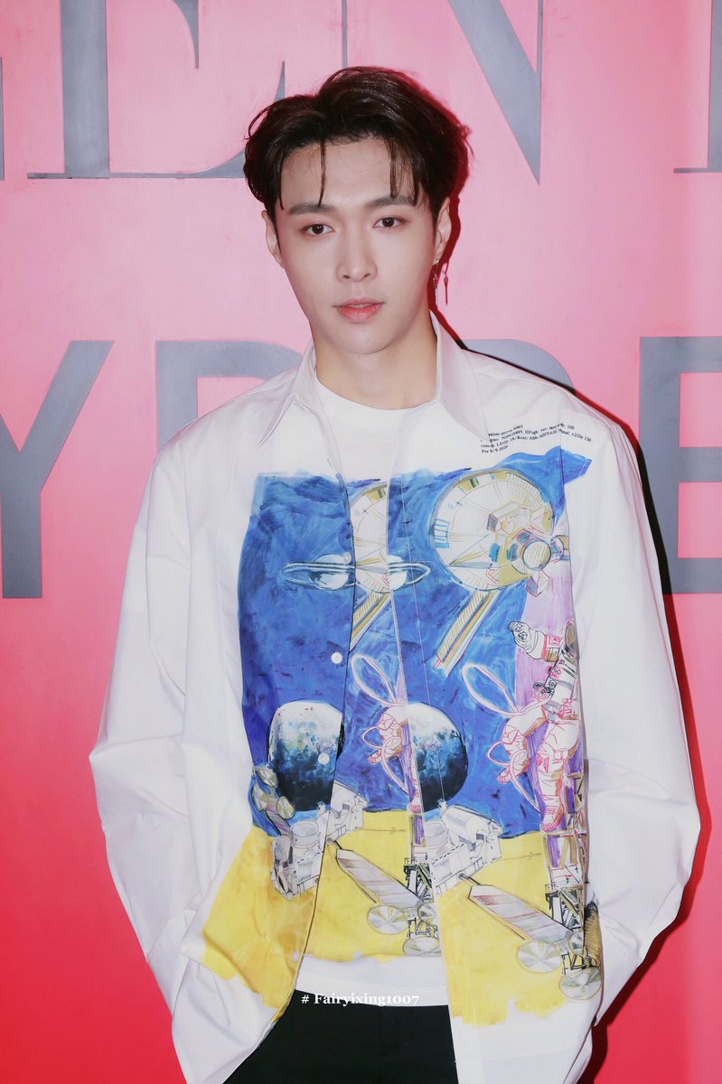 FAIRYIXING1007's tweet photo. 191106 @layzhang 🥰🥰🥰 https://t.co/Dx7ss6HOuo