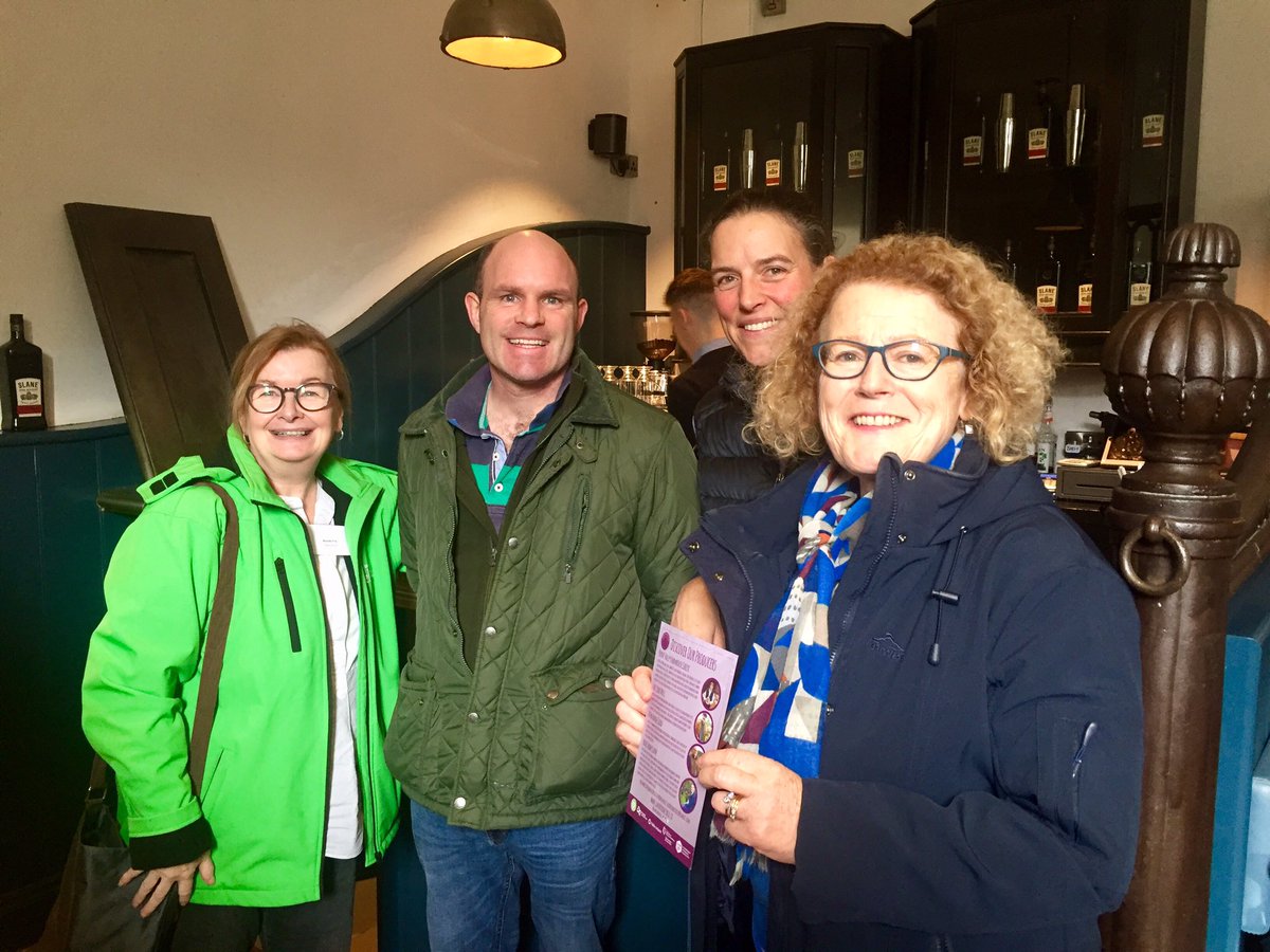 BrendaKingFI's tweet photo. With Michael Finegan & Carina Conyngham of @slanefoodcircle @boynevalleyflav & Geraldine Egan @tourismireland @geraldineegan5 during our visit to iconic #SlaneCastle #SlaneDistillery this morning ☘️💚Meath https://t.co/XRqhLMRyEz