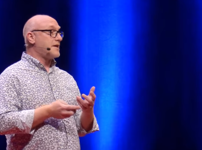 TEDxBirmingham's tweet photo. Is what you see what the #artist intended? In this engaging #talk, Brett Levine takes us #behindthescenes and shows us how much of what we see has been #curated and is only part of the story. Watch his talk now! https://t.co/BUuOKiTYpC #tedxbham2019 #art https://t.co/tADW35sM2E