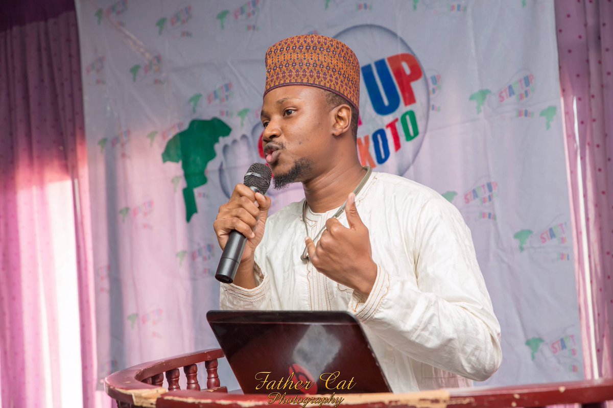 Startupsokoto's tweet photo. Dear @mukoshy we appreciate your contribution and we look forward to seeing you again and again π
#Startupsokoto #ceosbreakfast https://t.co/1kcUYUUh2J