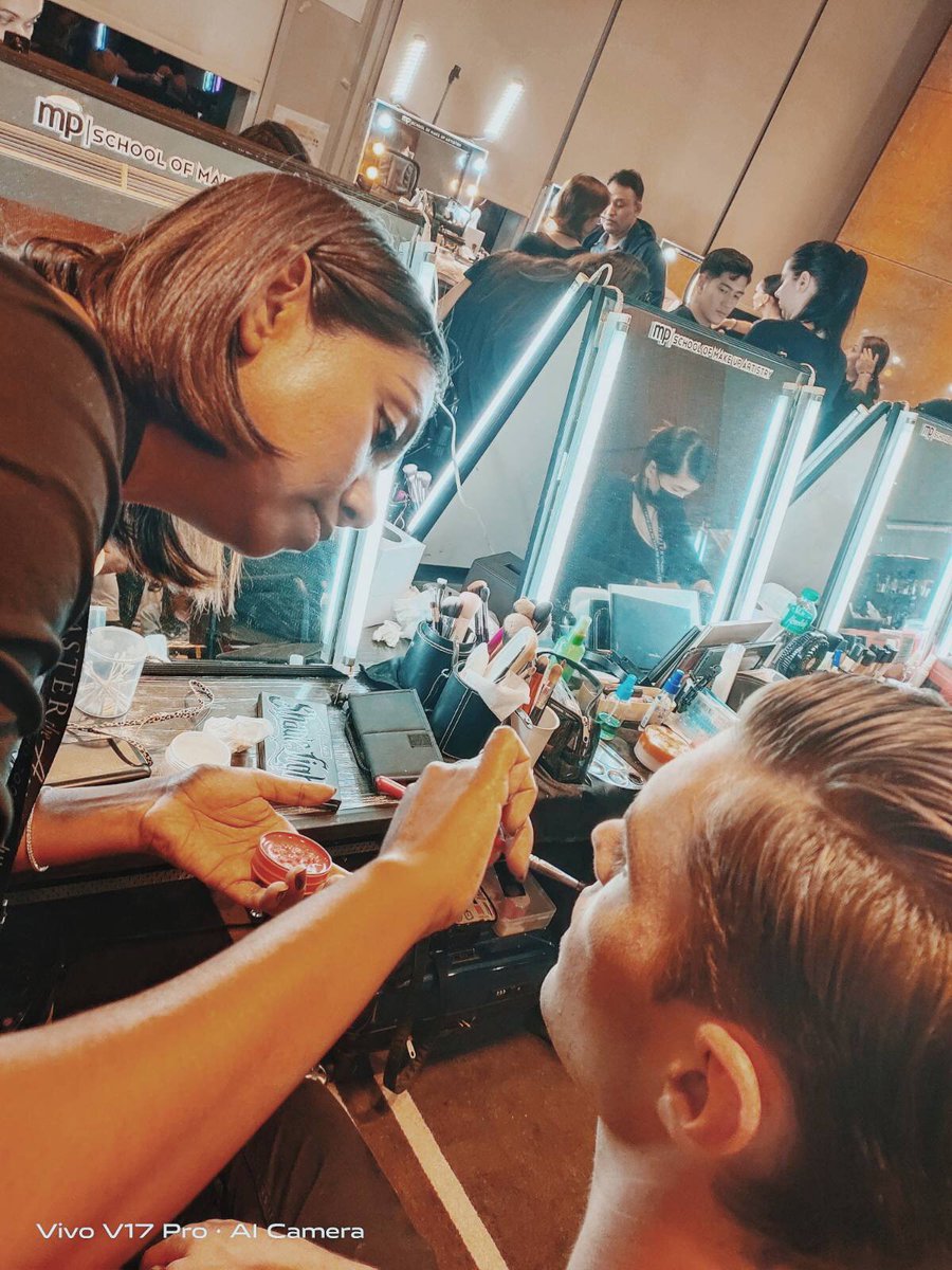 stylefestph's tweet photo. .@maquillageprof performed their magic again on these models in time for the #0917Lifestyle x @BangPineda runway show! 🙌🏻✨ https://t.co/mXRS2aNqP4