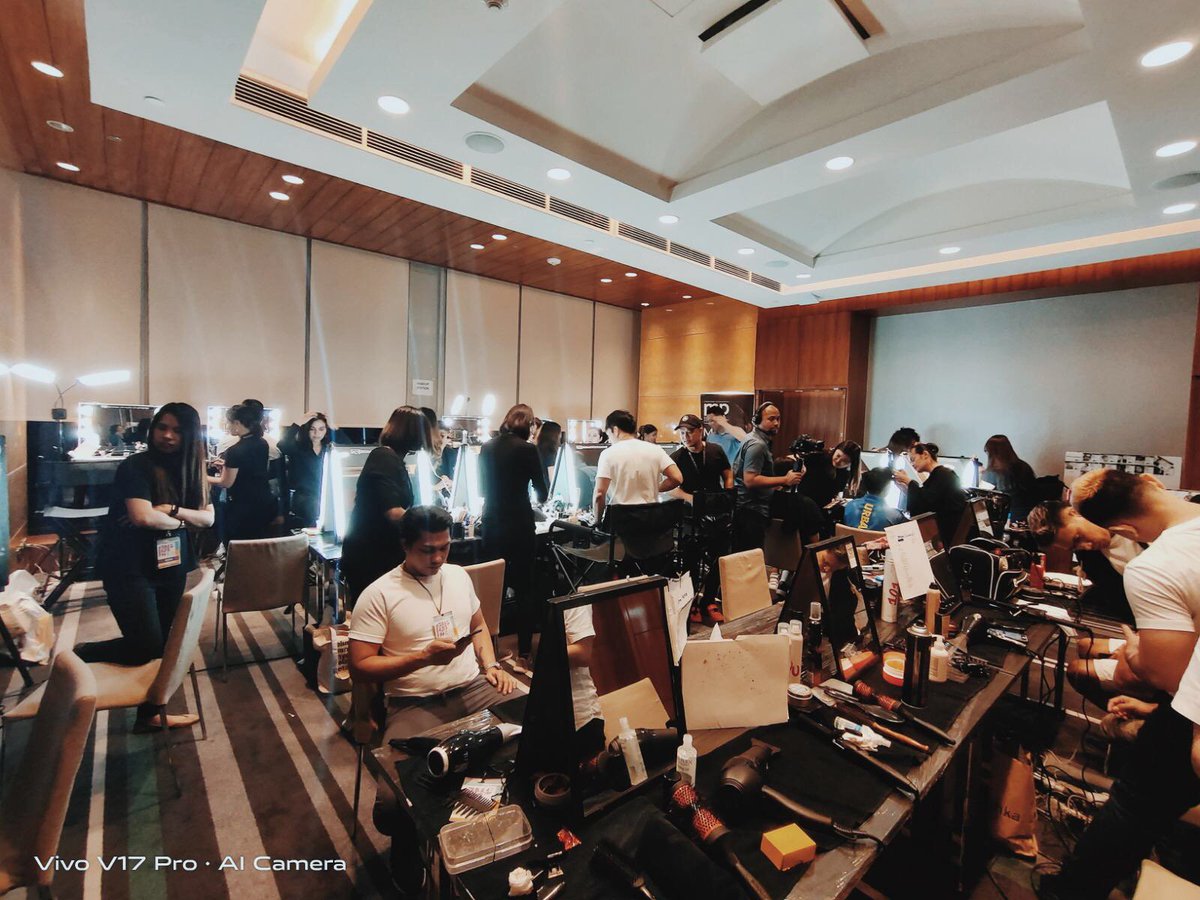 stylefestph's tweet photo. .@maquillageprof performed their magic again on these models in time for the #0917Lifestyle x @BangPineda runway show! 🙌🏻✨ https://t.co/mXRS2aNqP4