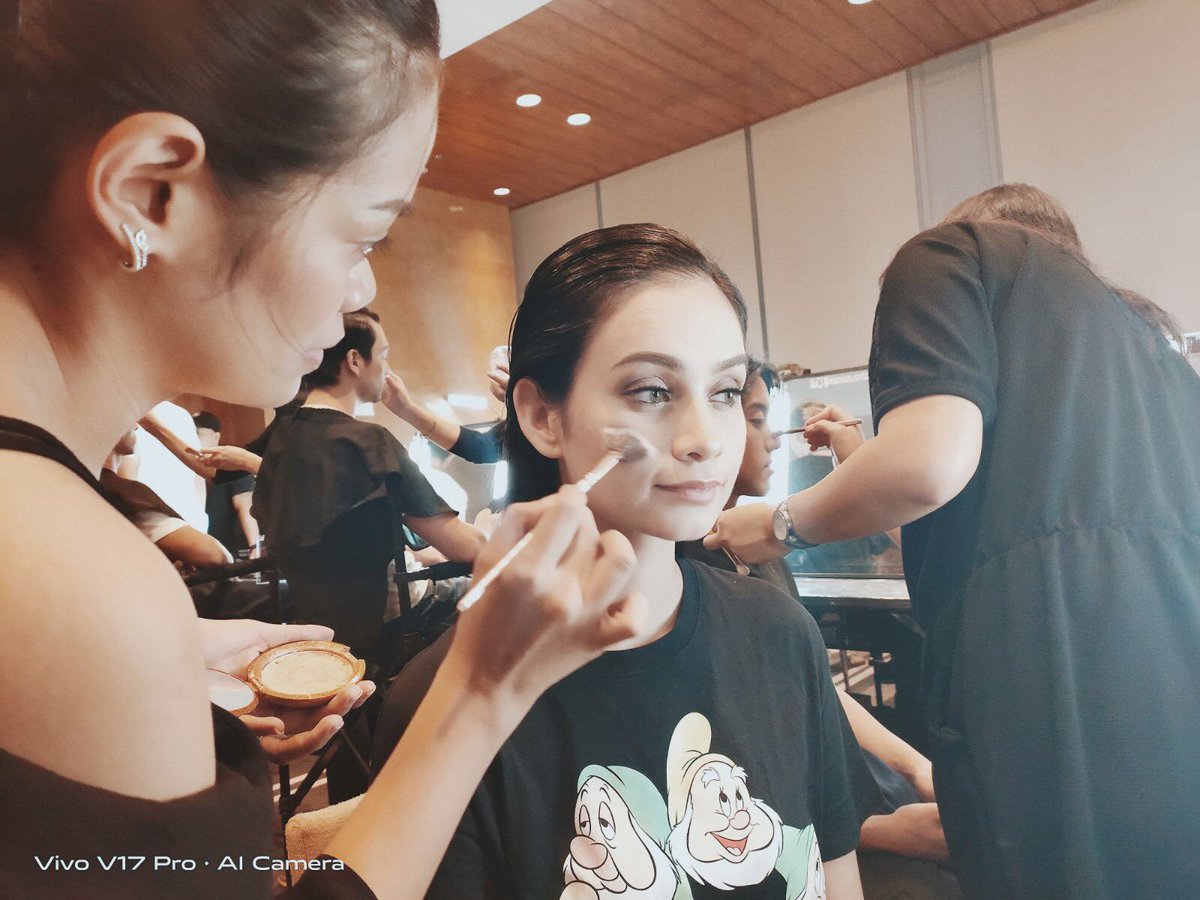 stylefestph's tweet photo. .@maquillageprof performed their magic again on these models in time for the #0917Lifestyle x @BangPineda runway show! 🙌🏻✨ https://t.co/mXRS2aNqP4