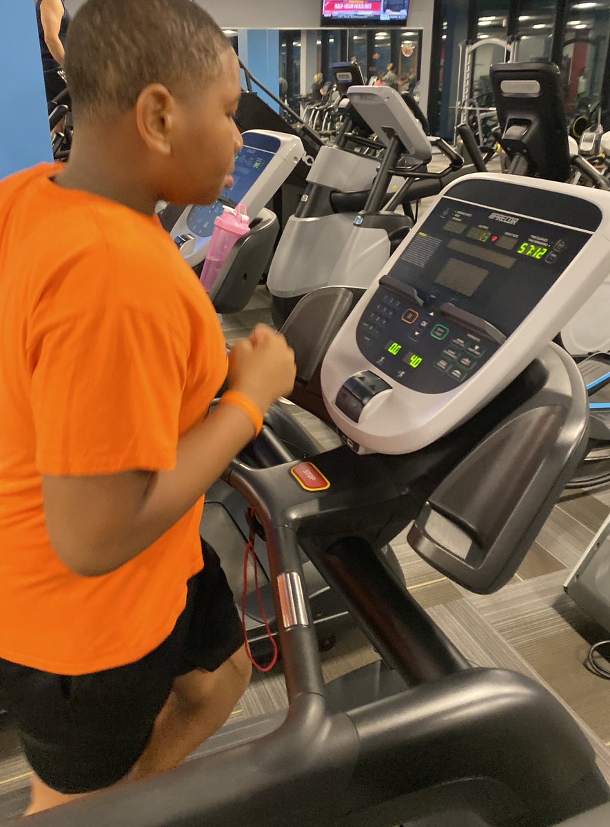 DR_NHE's tweet photo. He asked why is the early morning workout important? He learned today about incorporating healthy behaviors into schedule #healthoutcomes #familywellness #ymca @EverlineYul https://t.co/c0lLoMfMVu