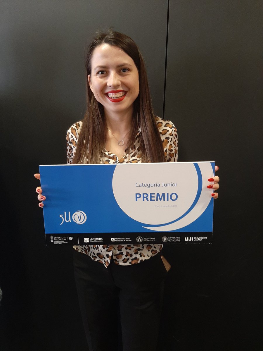 murfhoeth's tweet photo. @GaiaSolve guanya el premi #startupjunior #5UCVstartup en @focuspyme2019!! Recull el premi la seua #ceo @MariaClaudiaRus estudiant de la @FacFarmacia_UV Enhorabona! https://t.co/soBxTohbxR