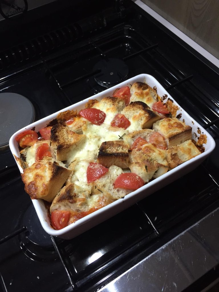 MrsBeeTravels's tweet photo. Made this last night! Was bloomin yummy.... meatball and mozzarella bake (fished out the meatballs for hubbie!) a recipe that worked perfectly in the caravan (easy, not too many ingredients and not smelly!) Anyone have any other caravan cooking suggestions? #caravancooking https://t.co/Hc6n1X8DhD