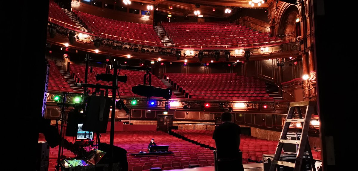 Great to be back <a href="/LondonPalladium/">The London Palladium</a> with <a href="/RipItUpTheShow/">Rip It Up</a> today, great team, have a brilliant final show of the tour