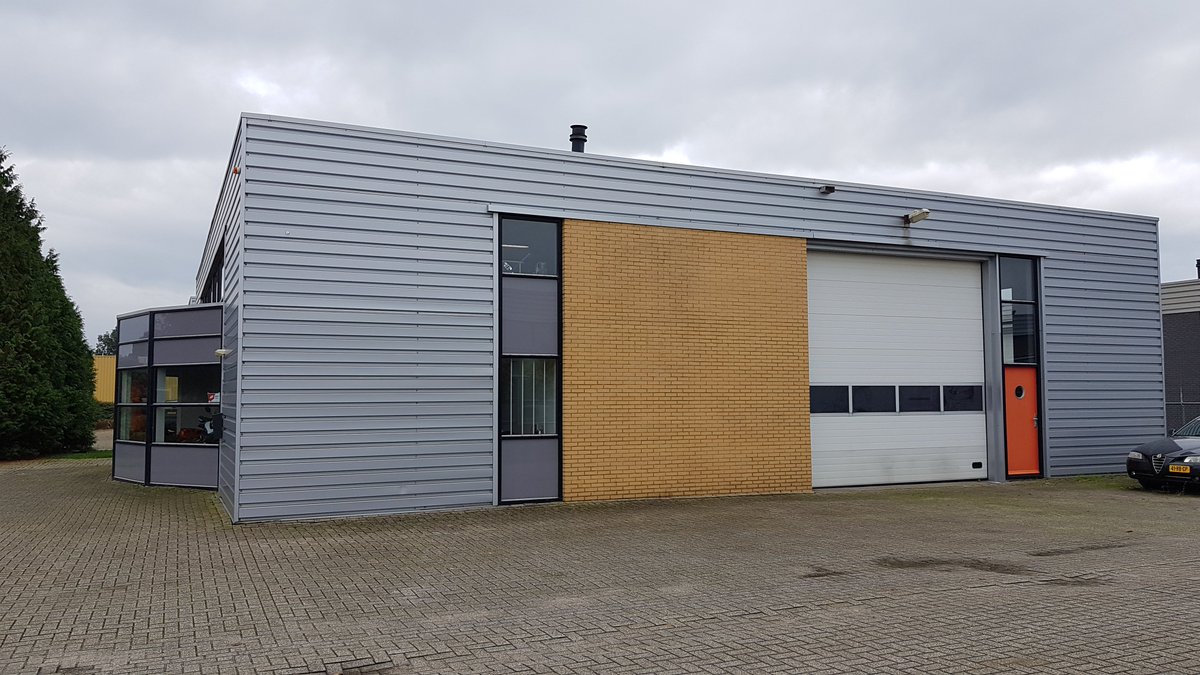 Nieuw in de verhuur vrijstaand bedrijfspand van ca. 300 m2 op een mooie locatie op Businesszone Delta

De Regge 41 te Dronten 
vsomakelaars.nl/bedrijfs-makel…