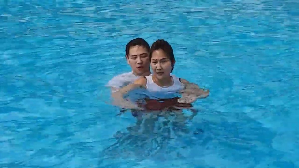 JAIGAcuties's tweet photo. Parehas cutie❤️ two woman in daddy's life😍 I love this two amazing woman #JAIGASWIMMINGSCAREPRANK @AgassiChing @jaiyieee https://t.co/yG0HNPkLH4