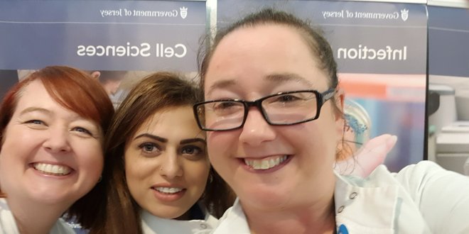IBMScience's tweet photo. #NationalPathologyWeek is in full swing and we're loving all the tweets and photos we're seeing of our members' activities. For some great ideas, have a read of how a few IBMS Fellows promoted biomedical science at the #JerseySkillsShow last month.
https://t.co/qPhZ2B6myy https://t.co/6J5dNyq3K5