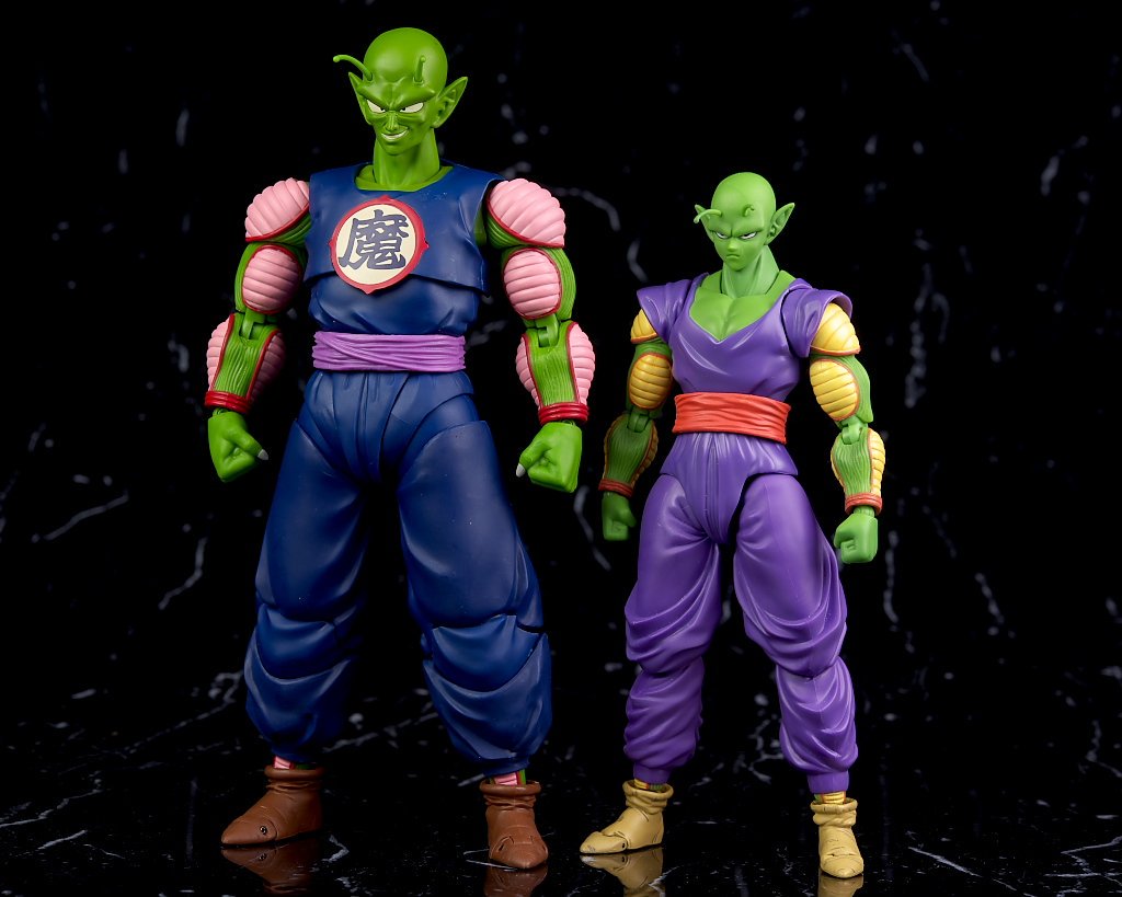 はっちゃか フィギュアーツピッコロ大魔王の箱 他と比べて妙に大きいから付属品多いのかなと思ってたけど 単純に本体がめちゃでかかった はっちゃか フィギュアーツピッコロ大魔王の箱 他と比べて妙に大きいから付属品多いのかなと思ってたけど 単純に本体がめちゃでかかった