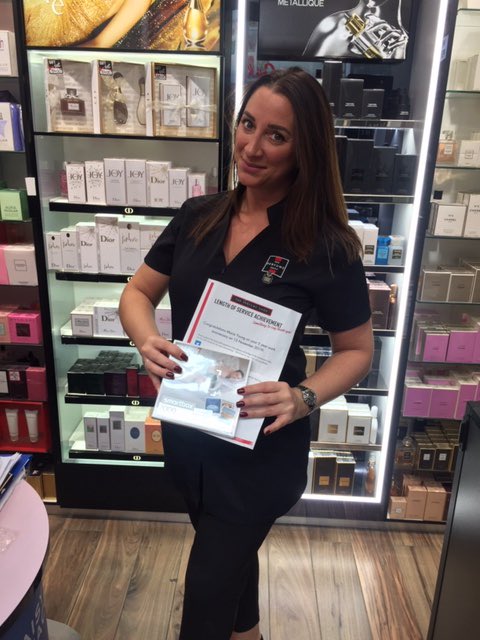 Congratulations to our beautiful Maria on receiving her 5 years service award today 🥳🥳🌟🌟🌟 #5yearsservice #tpspeople #longserviceaward #companyawards @TPSPeople