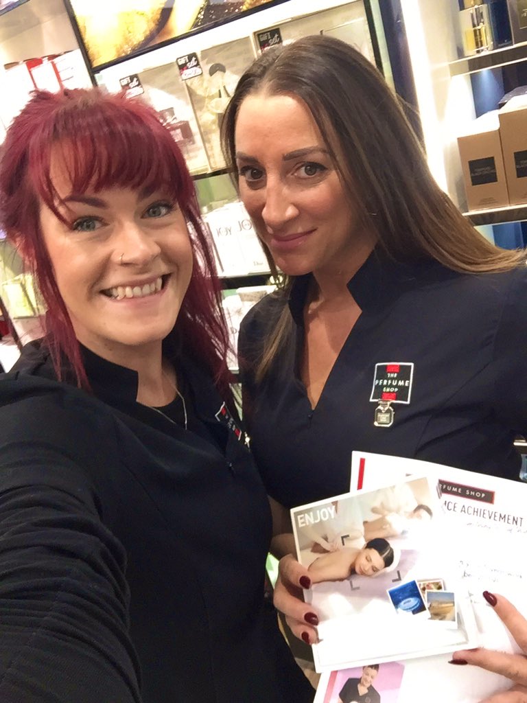 TPSWestQuay's tweet photo. Congratulations to our beautiful Maria on receiving her 5 years service award today π₯³π₯³πππ #5yearsservice #tpspeople #longserviceaward #companyawards @TPSPeople https://t.co/WKImXO29tt
