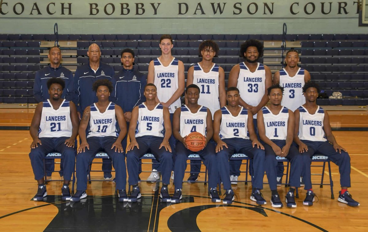 tinadavis02's tweet photo. My boy DJ Davis will play his first Freshman College Basketball Game today!!💙🏀 
#4 #lcc #dj #lenior 👏👏👏 https://t.co/1d8n2Xg1J6