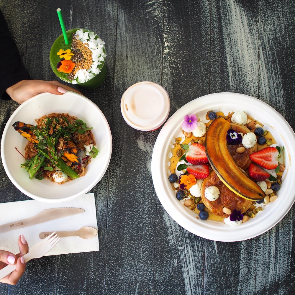 biopakpackaging's tweet photo. Grub's up 🍽
It's hard to believe that everything on this table can go in the same bin, isn't it?
Well, start believing it. Get in touch to find out how at 🔗 https://t.co/ac3wB79X1i 🌱🌍
#circulareconomy #gogreen #changeisinyourhands #biopak https://t.co/5azEyyW2q4