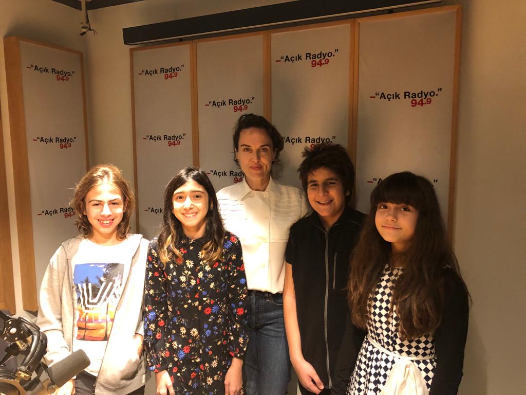 acikradyo's tweet photo. 📻 Küçük Düşünürler Topluluğu

Küçük düşünürler tartışıyor: Gramsci'nin 'Fare ve Dağ' hikayesi üzerinden pişmanlık ve mirası yaşatma sorumluluğu kavramı
https://t.co/9JwpRpPRP2

Bu akşam saat 19.00'da Açık Radyo'da... https://t.co/dLzQZCijhv