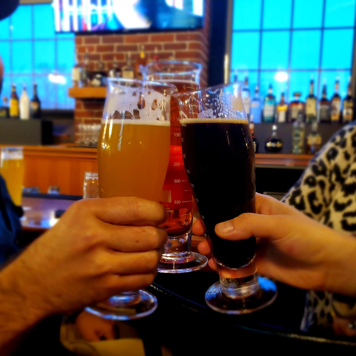 Tonight at 5, the doors to The Lab officially swing open. Grab a friend and come check us out - you're not going to want to miss this: buff.ly/2raVB4H
.
.
#nhbeer #newhampshire #craftbeer #drinknh #drinklocal #makemineasmutty #beernews #smuttYum #beerevent