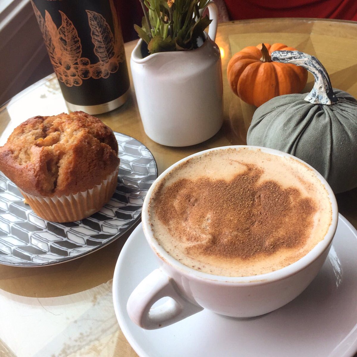 AEroasteryCafe's tweet photo. Sweeten your morning with our Pumpkin Pie Chai: our very own pumpkin sauce mixed with our own chai tea. https://t.co/3IseuCyAJD