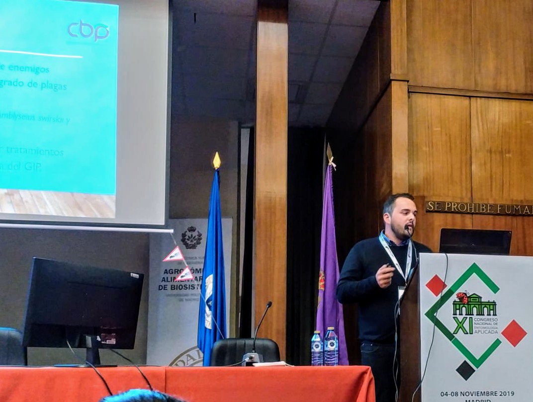 csarahdez's tweet photo. Mutaciones en el #VGSC asociadas a resistencia a #piretroides en el ácaro P. persimilis, a cargo de @Benavent_Luis.
@CbpLab
#SEEAmadrid19 https://t.co/QIwkC0gEzG