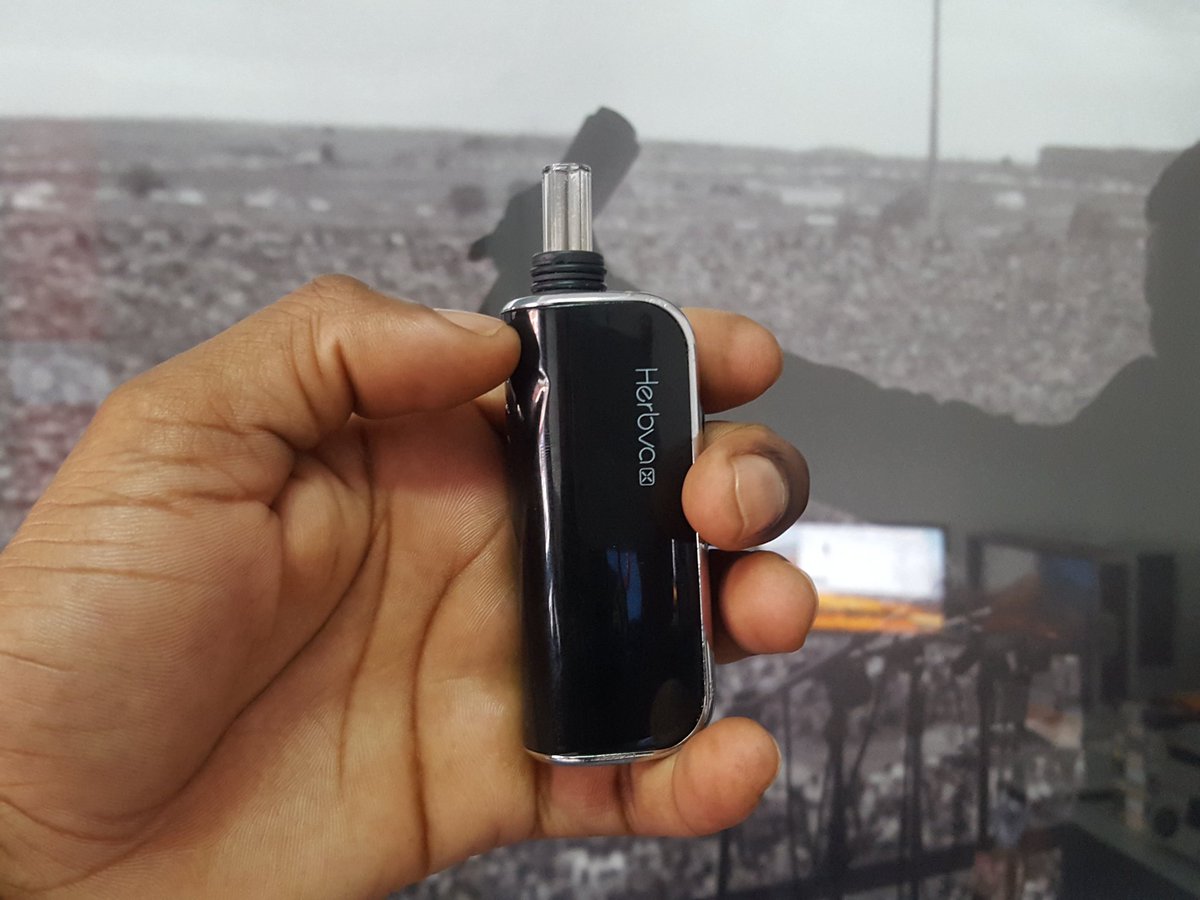 CompanySyrup's tweet photo. 🍃🍇Get yours yo! 🍃🍇
#dryherb #vape #mzansi #SA #DJSBU #medicate https://t.co/3AaxzzR54f