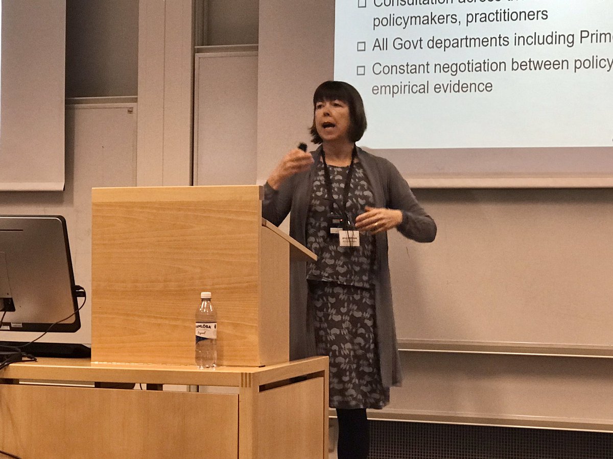 GElgenius's tweet photo. @japhillimore brilliant as usual #OMISC @uniofgothenburg #LOCALiTIES #integrationindicators https://t.co/gognr2usGf
